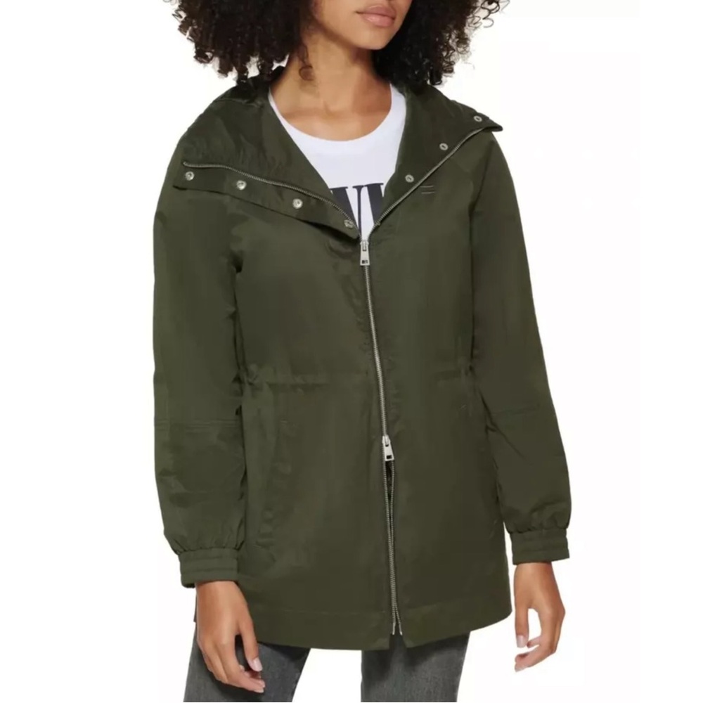 Levi’s Hooded Utility Zip Front Jacket Size Small NWT Army Green